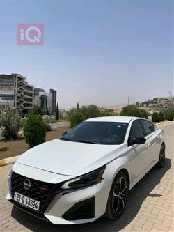 نيسان ألتيما